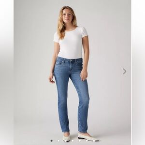 Levi’s Classic Straight Stellar Stretch Blue Jeans